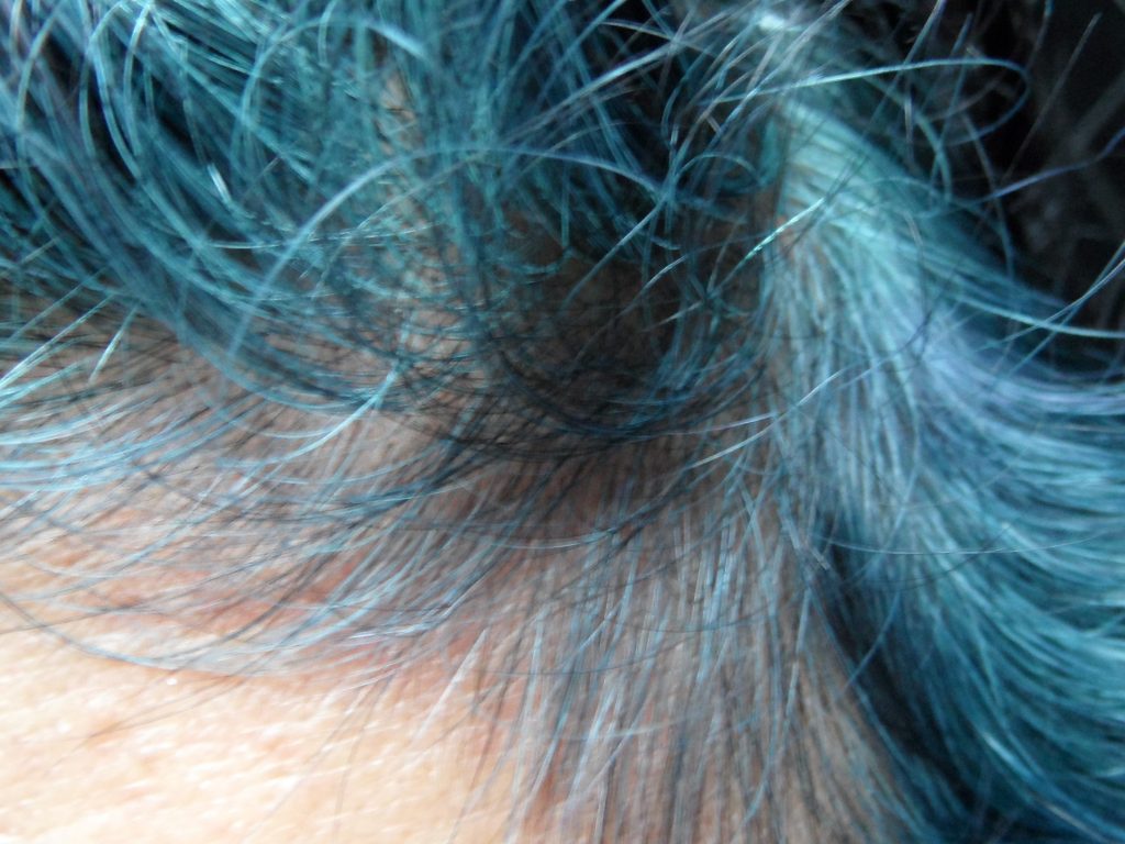 Blue Hair Dye Indigo in Grey Hair. 